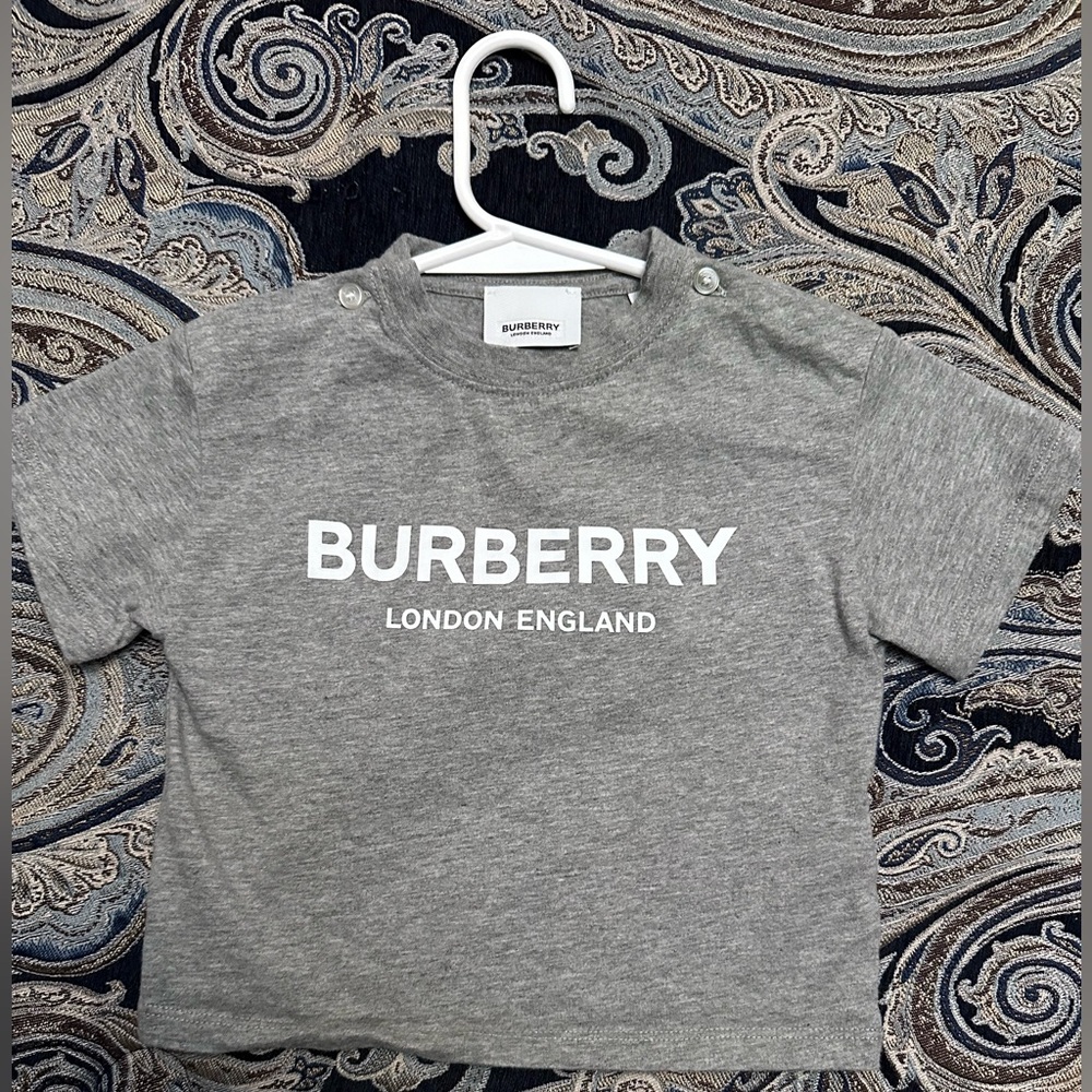 Gray Burberry tee shirt